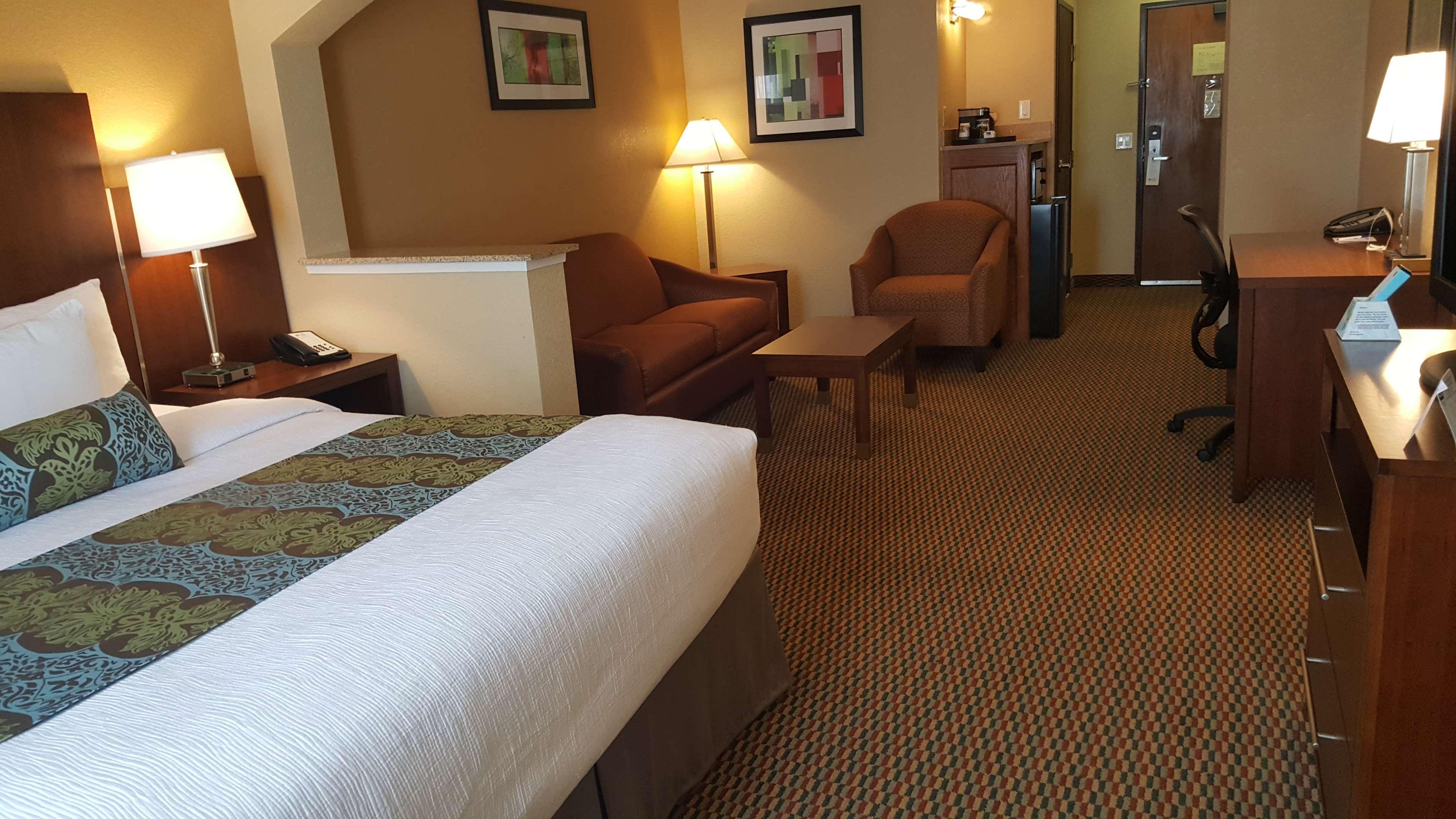 Western Airport & Hotel 3*