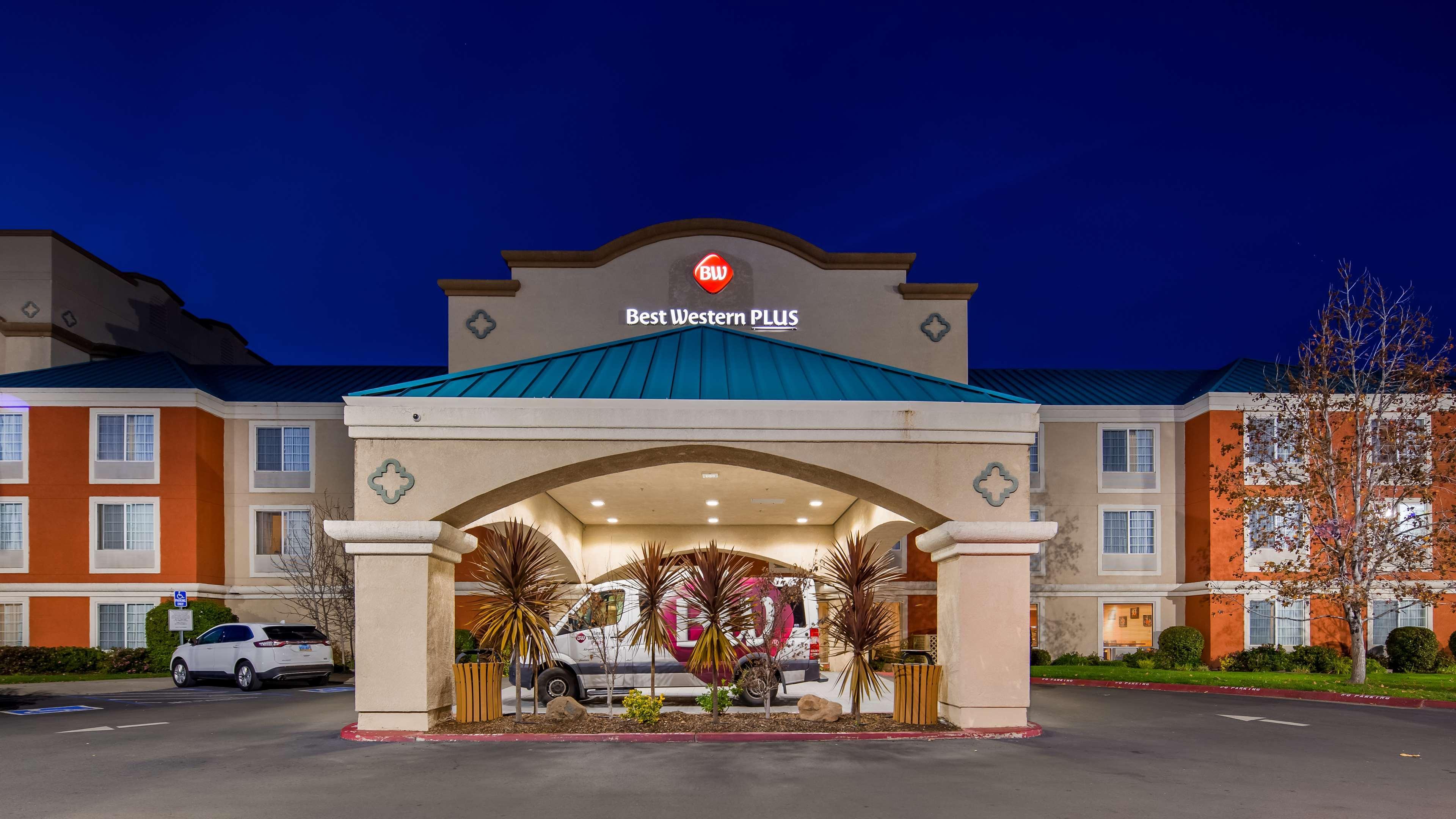 Hotel Western Airport &