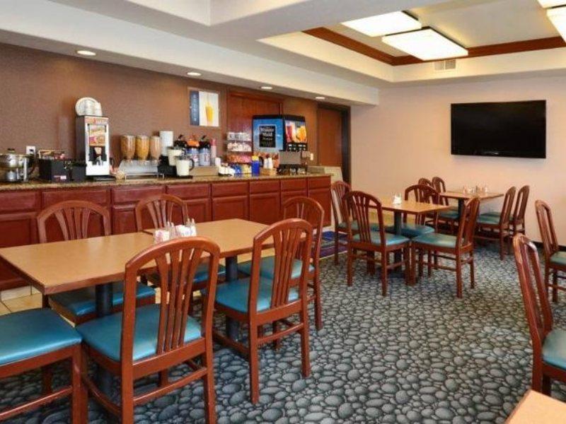 Hotel Western Airport &