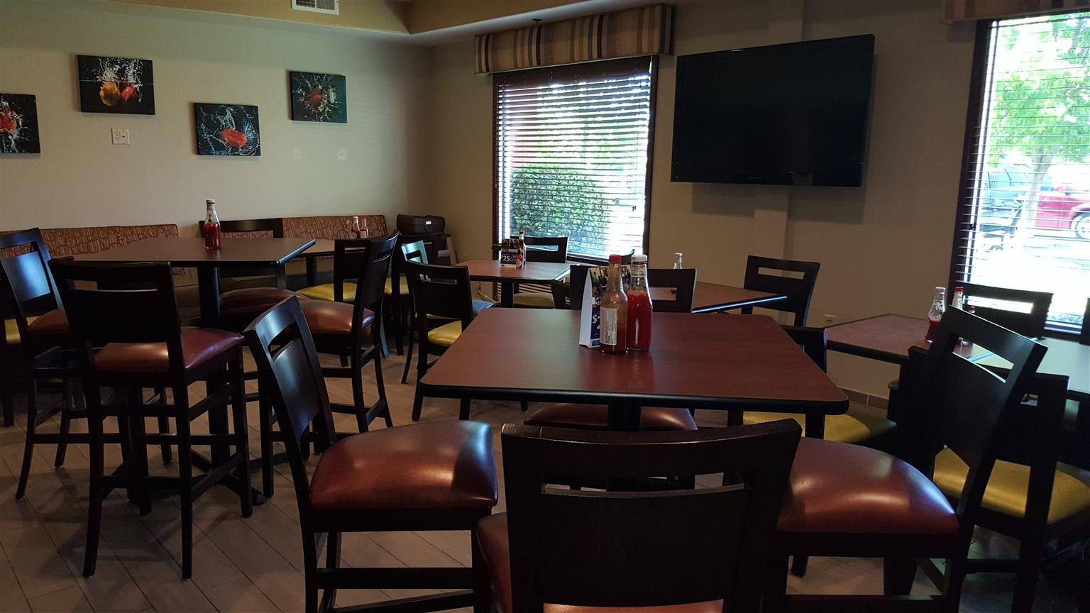 Hotel Western Airport &