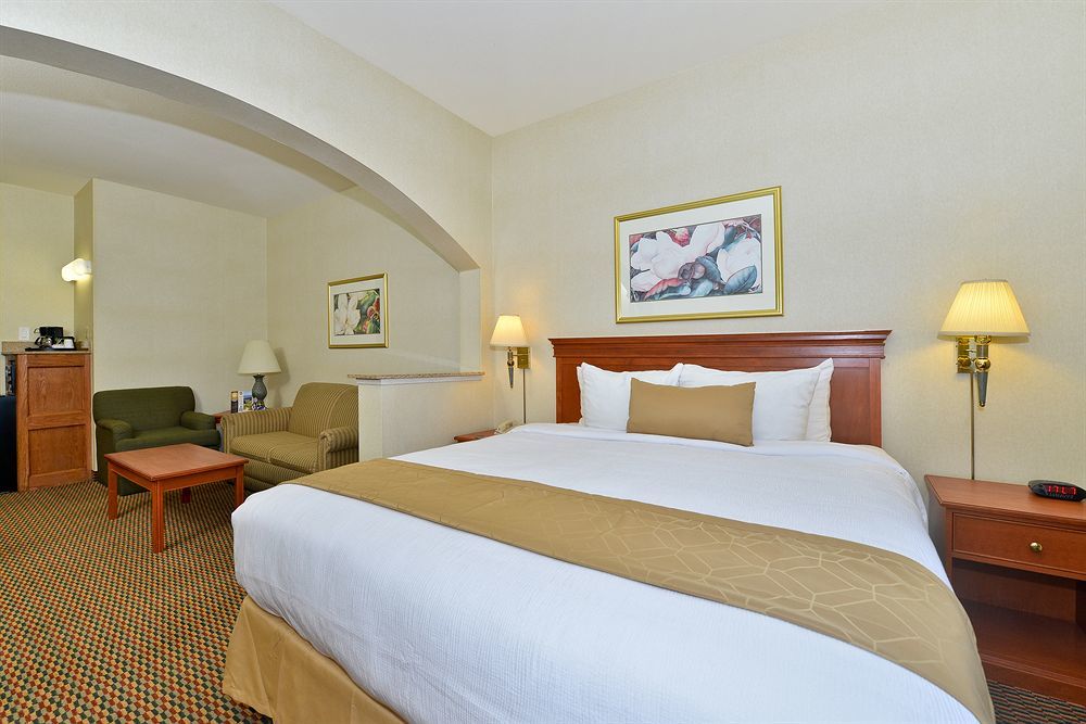 Western Airport & 3* Oakland