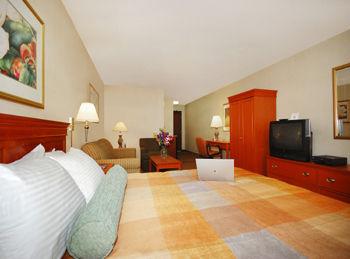 Western Airport & 3* Oakland