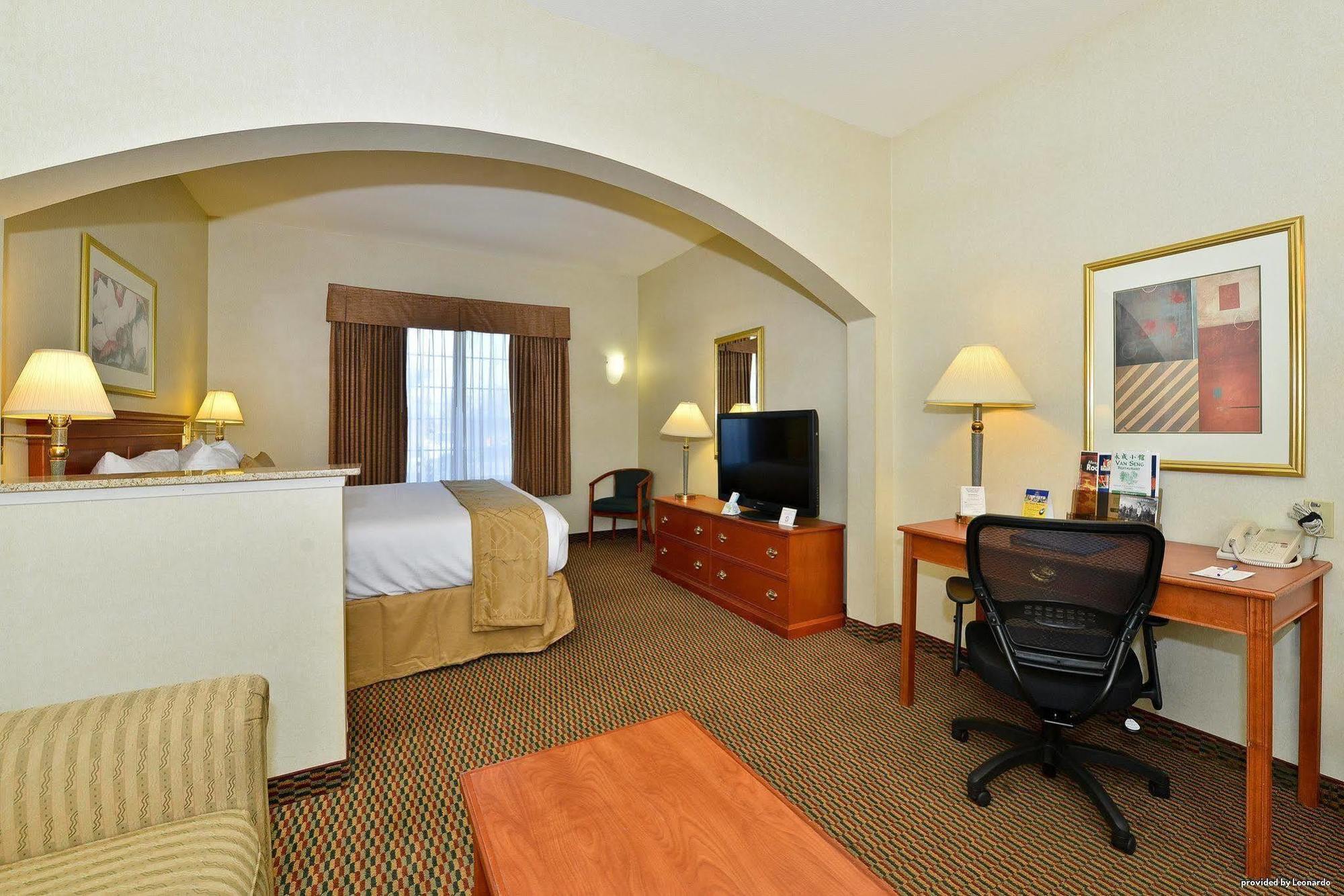 Western Airport & Hotel 3*