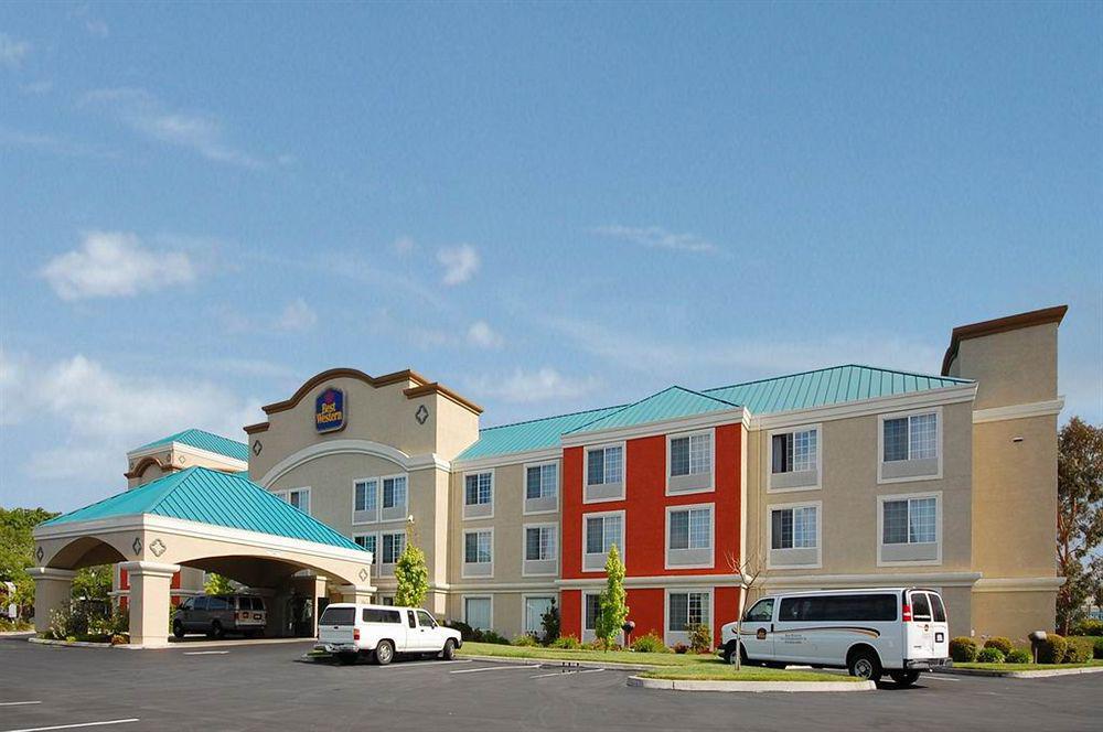 Hotel Western Airport & 3*