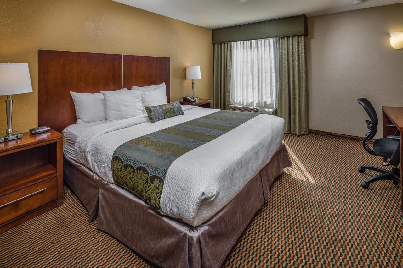 Western Airport & Hotel 3*